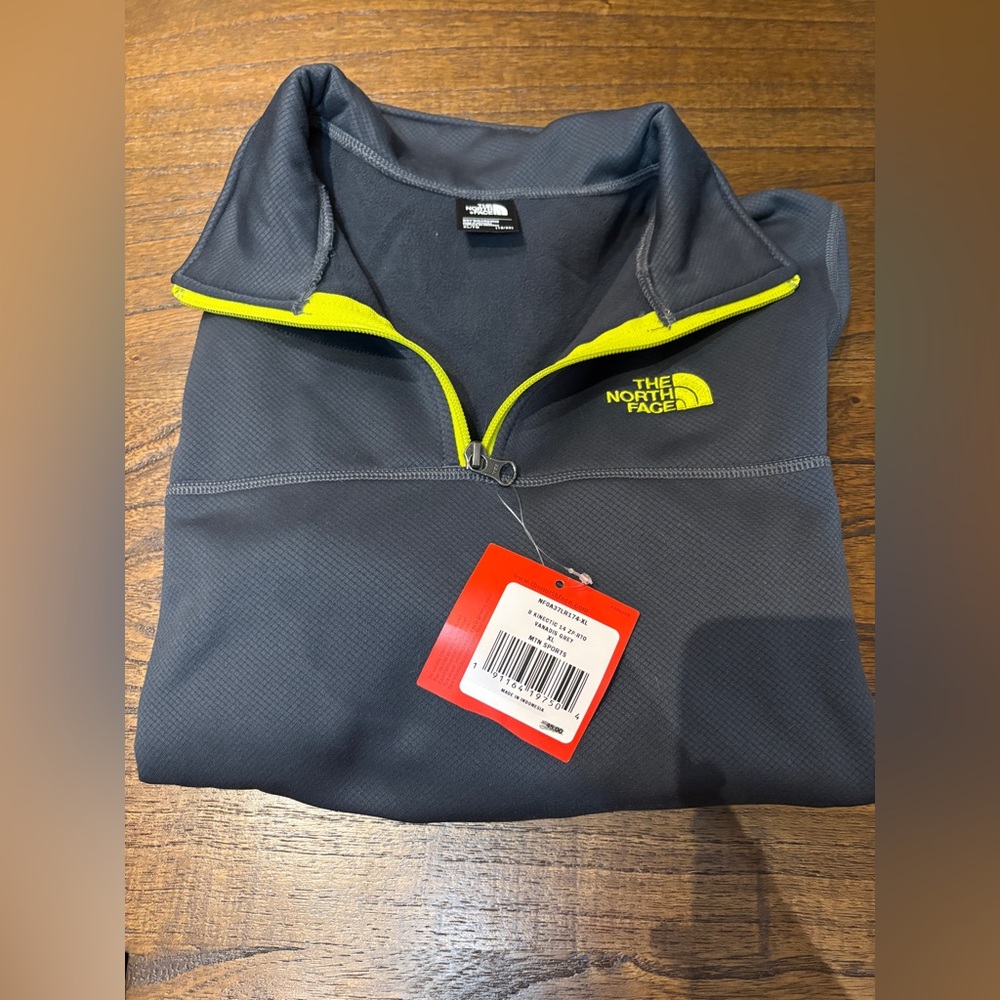Boys new Northface quarter zip
